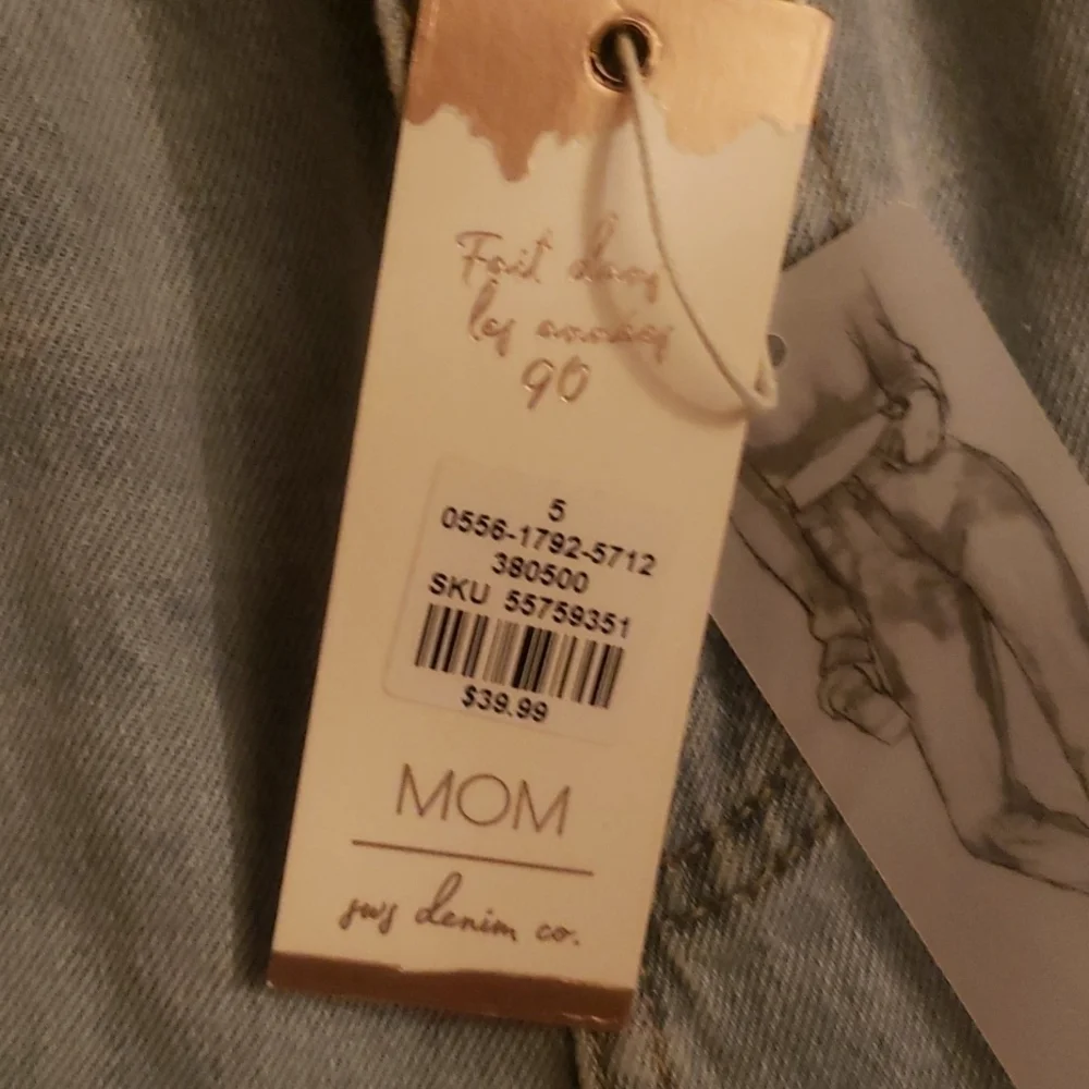 𝅺mom jeans. High waist rise - Picture 5 of 10